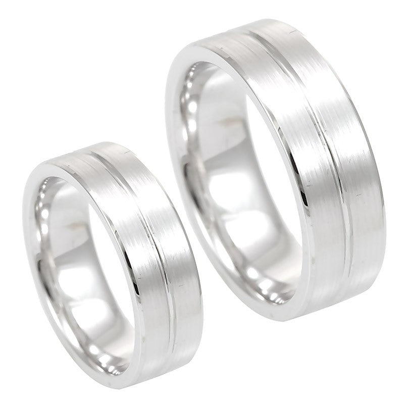 Men's Shiny 14K White Gold Comfort Fit Band with light engraved lines