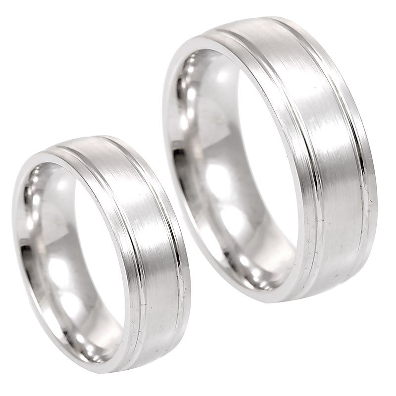 Shiny 14K White Gold Comfort Fit Band with 2 light engraved lines