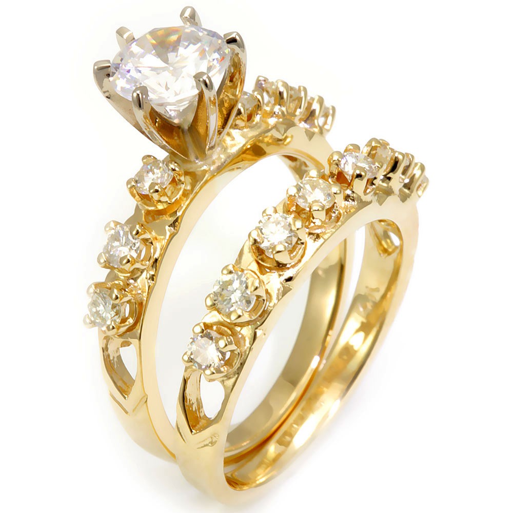 Prong Set Round Diamonds Ring and Band in 14K Yellow Gold