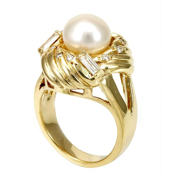 14k Yellow Gold Ladies Ring with Pearl, Baguette and Round Diamond